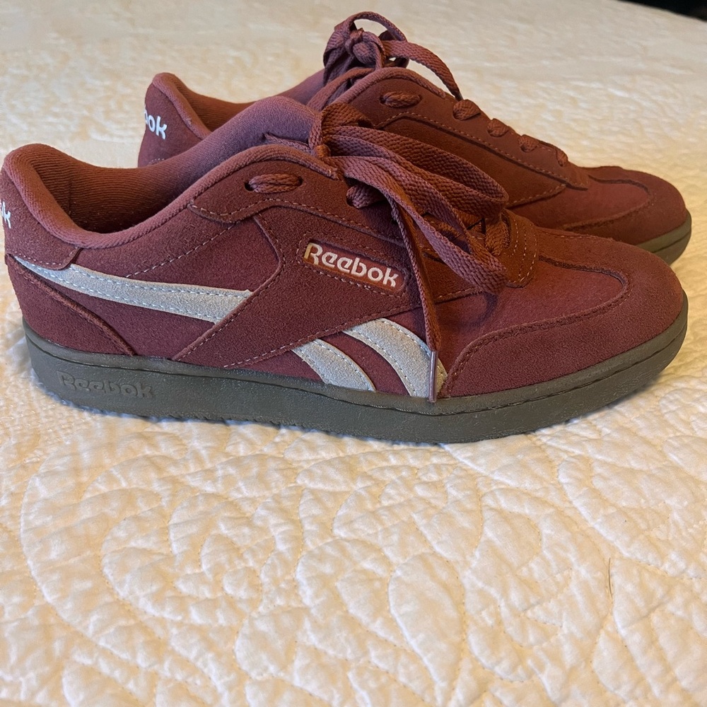 Reebok Women’s Maroon Athletic Sneakers with Silver Accents